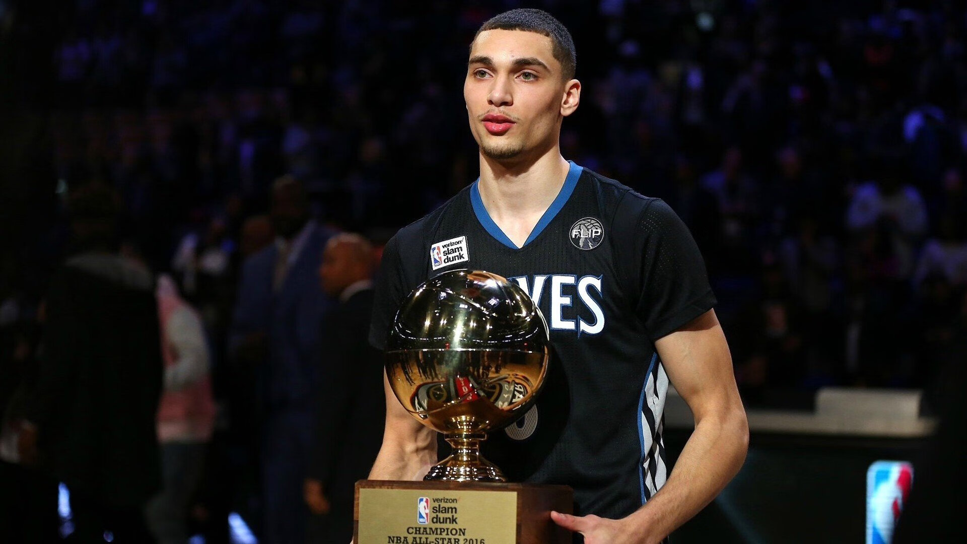 中国举重选手保持良好状态